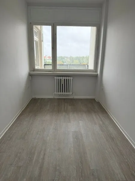 renovierte 1,5-Zimmer mit Balkon — photo 1